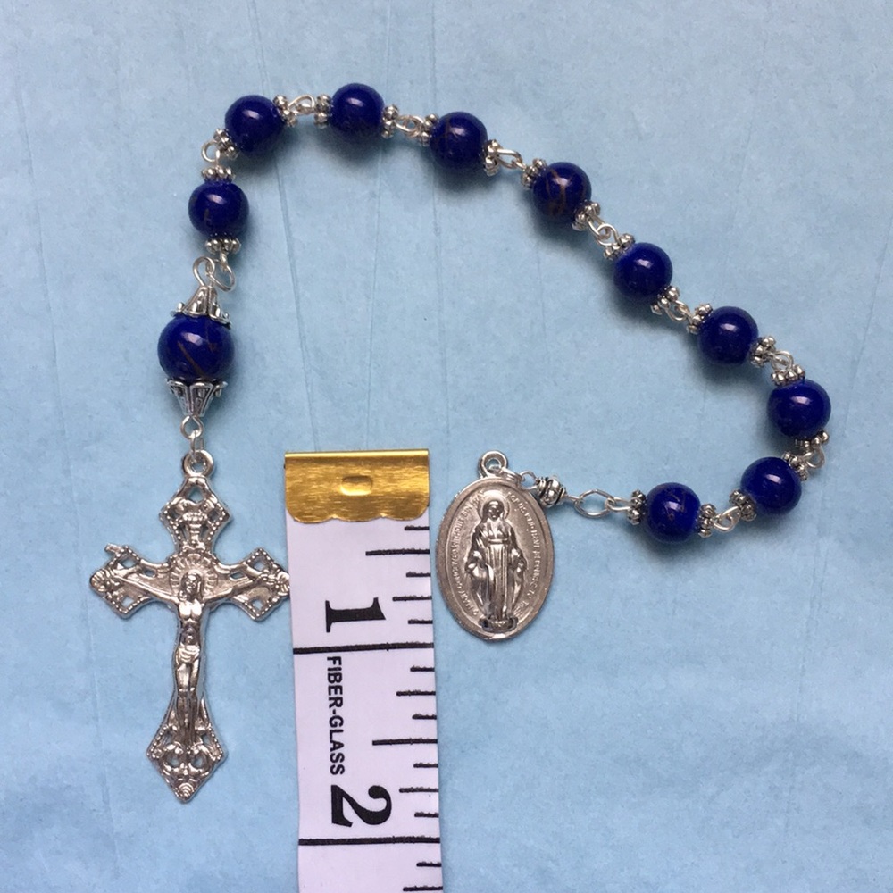 New Blue Marble Pocket Rosary - Picture 5 of 6
